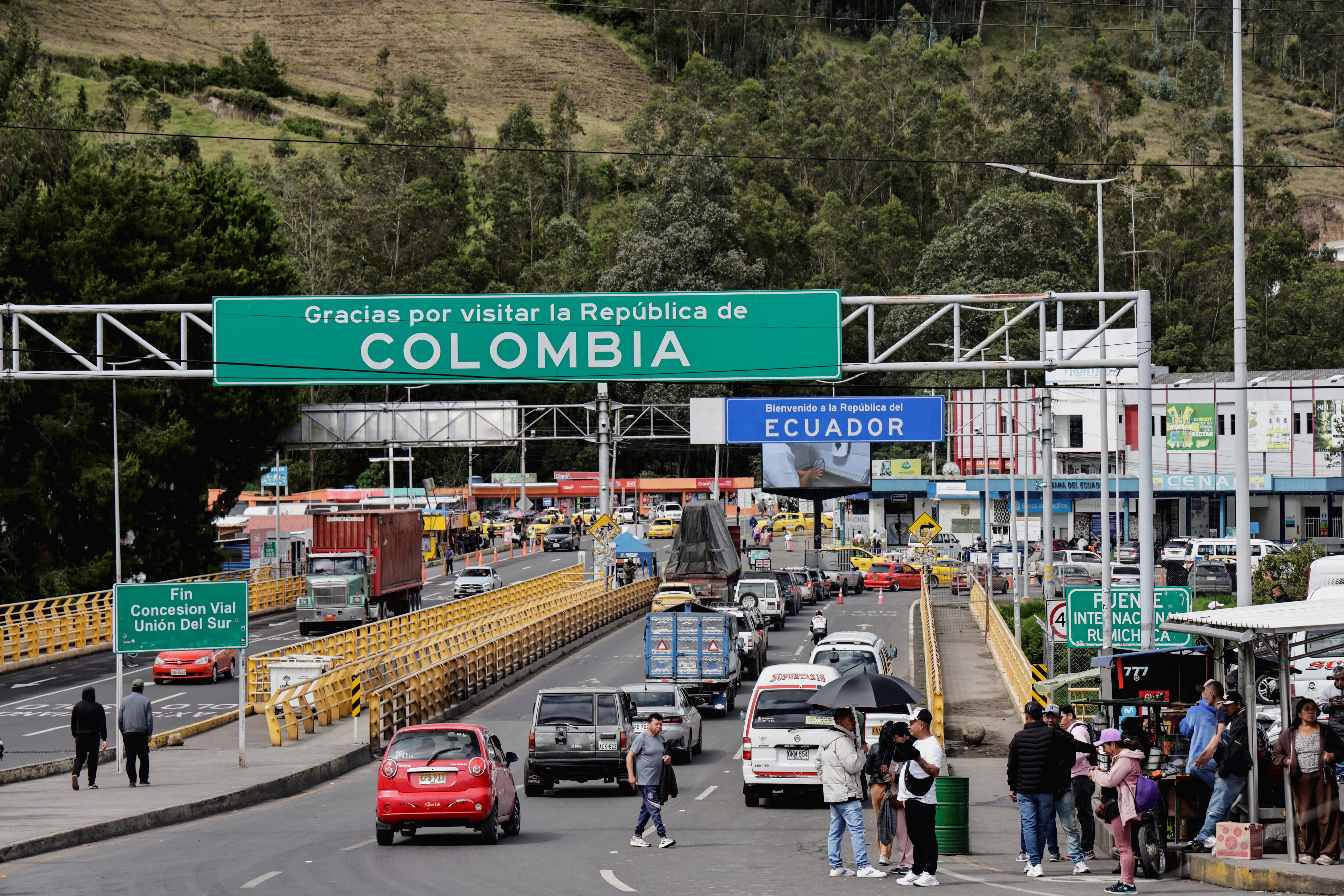 El Puente Internacional Rumichaca se ve el último día antes de que entren en vigencia las nuevas tarifas anunciadas por el presidente ecuatoriano Daniel Noboa y el presidente colombiano Gustavo Petro, en Ipiales, Colombia, el 31 de enero de 2026.