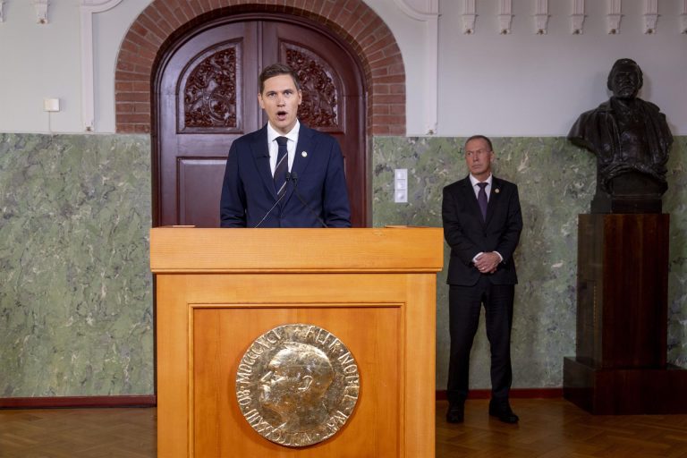 El abogado de la premio Nobel de la Paz Narges Mohammadi denunció el “traslado forzoso” y agresiones contra la activista