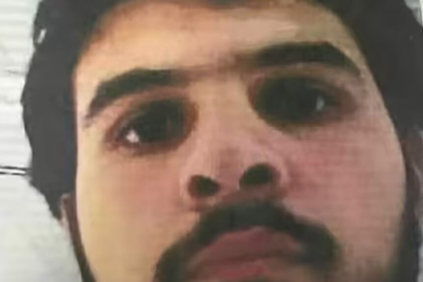 Naveed Akram enfrenta cargos por terrorismo, 15 cargos de asesinato, decenas de acusaciones por causar heridas con intención de matar y por colocar explosivos (Crédito: ABC Australia)