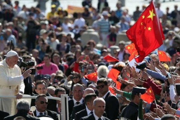 El colaborador más cercano del papa Francisco reveló por qué no visitó Argentina durante su pontificado