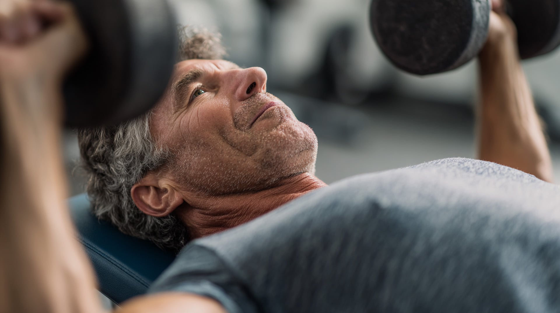 Científicos de Chile, Dinamarca, Canadá, Argentina e Irlanda comprobaron que el entrenamiento muscular beneficia la salud cerebral en adultos mayores (Imagen Ilustrativa Infobae)