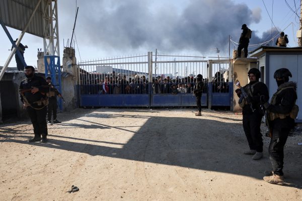 El ejército sirio ratifica el control sobre la cárcel al-Hol y traslada a las familias