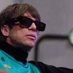 El insólito regreso de Joaquín Levinton a los escenarios tras recuperarse de un infarto: llegó en ambulancia y entró en camilla