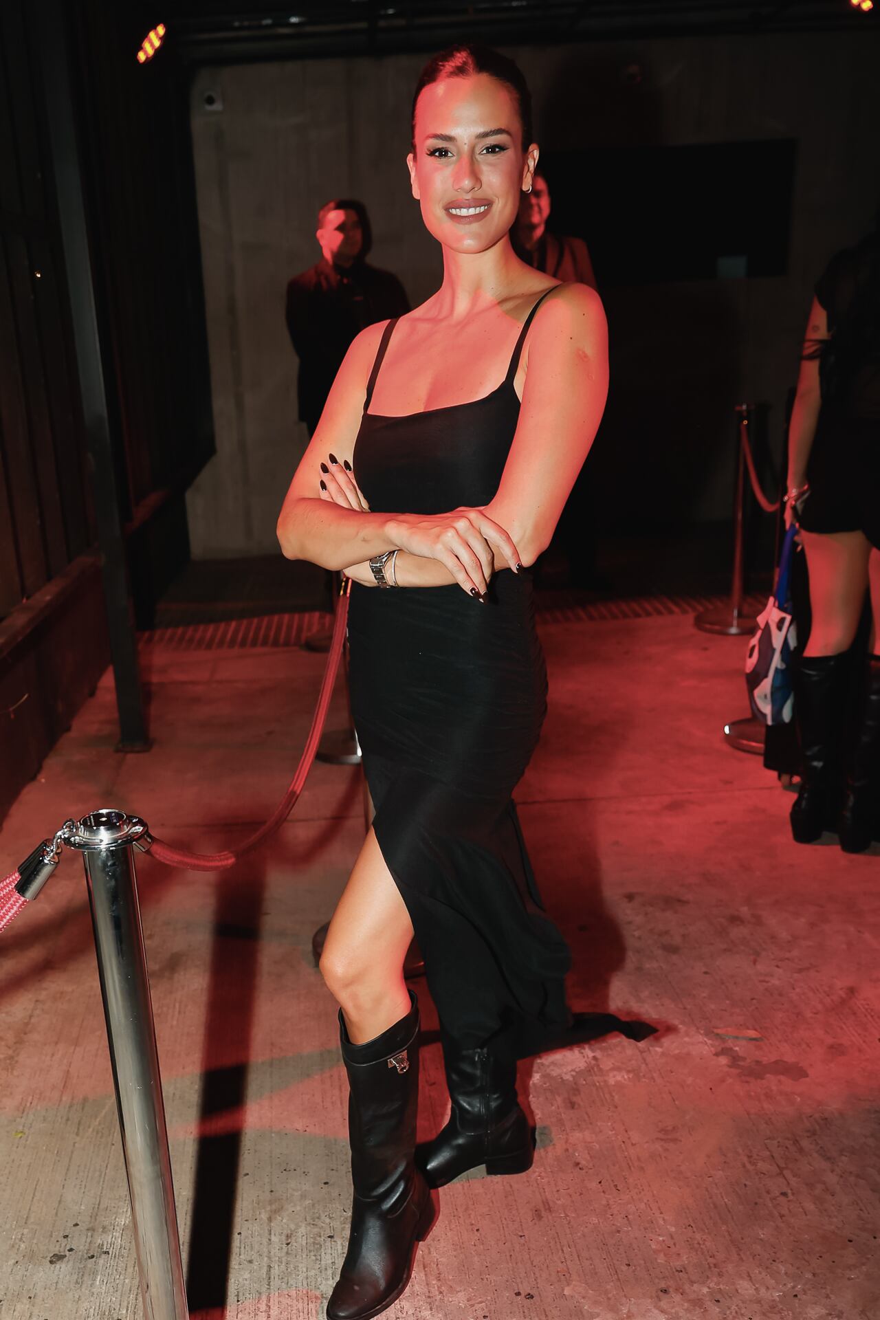 La modelo Luli Fernández lució su vestido y mostró su alegría por unirse a la fiesta de Ponce