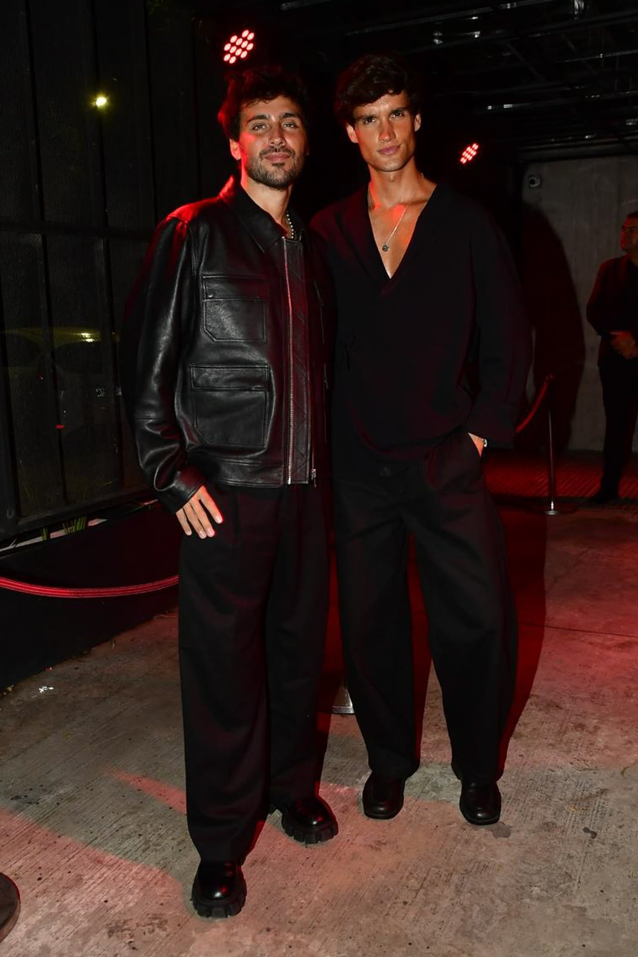 Lizardo Ponce junto a su novio Franco Poggio durante el inicio del festejo