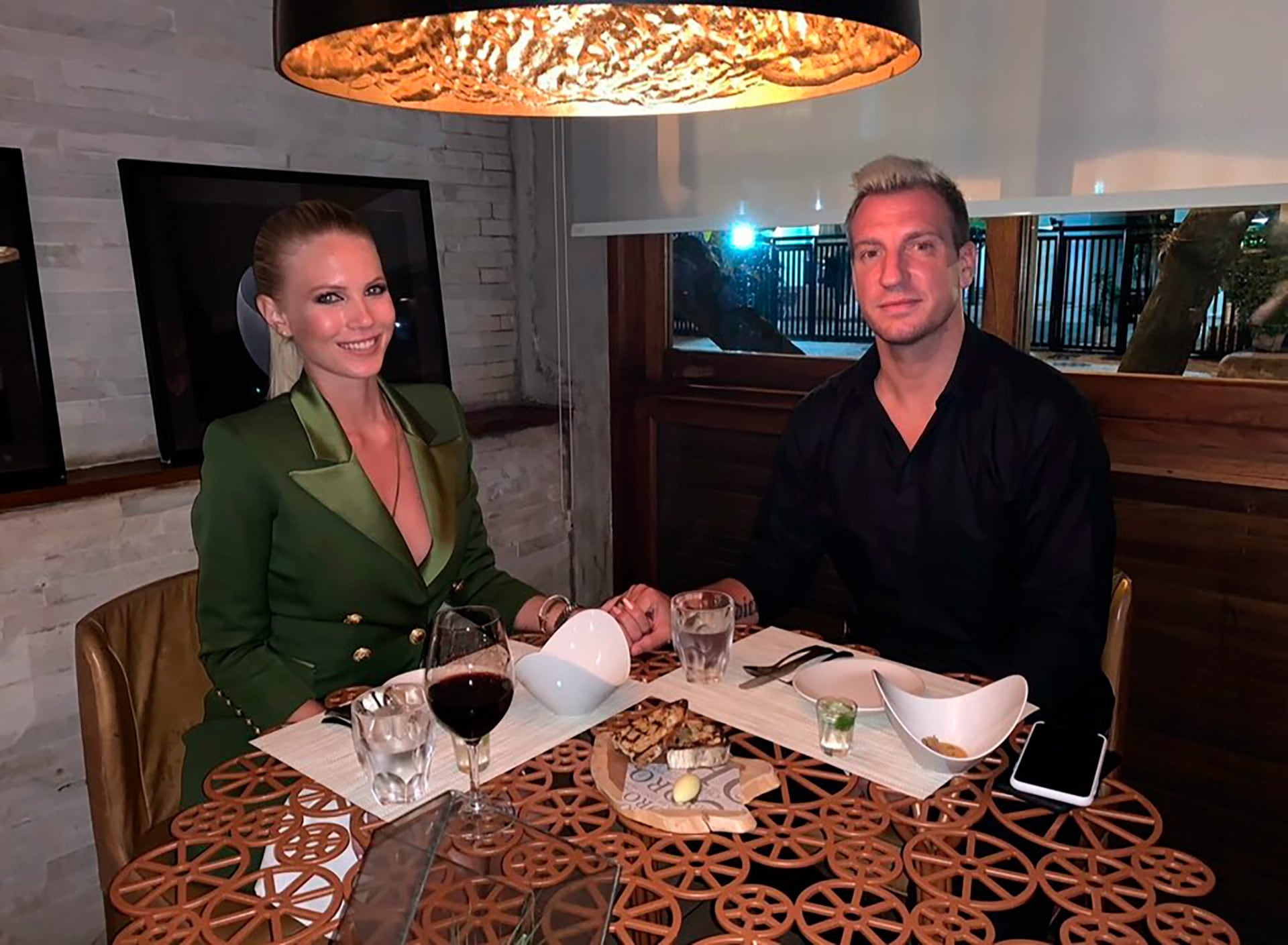 El romántico regalo a la distancia de Maxi López para Daniela Christiansson en San Valentín (Instagram)