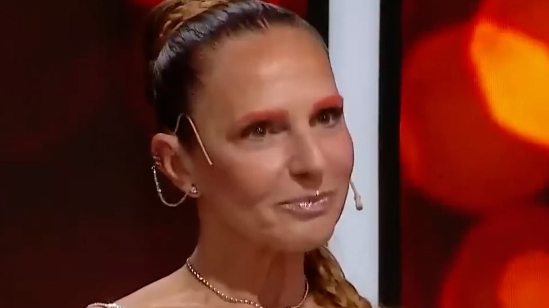 El nuevo proyecto teatral reúne a figuras como Ginette Reynal y marca un hito innovador en la escena argentina con la dirección de José María Muscari