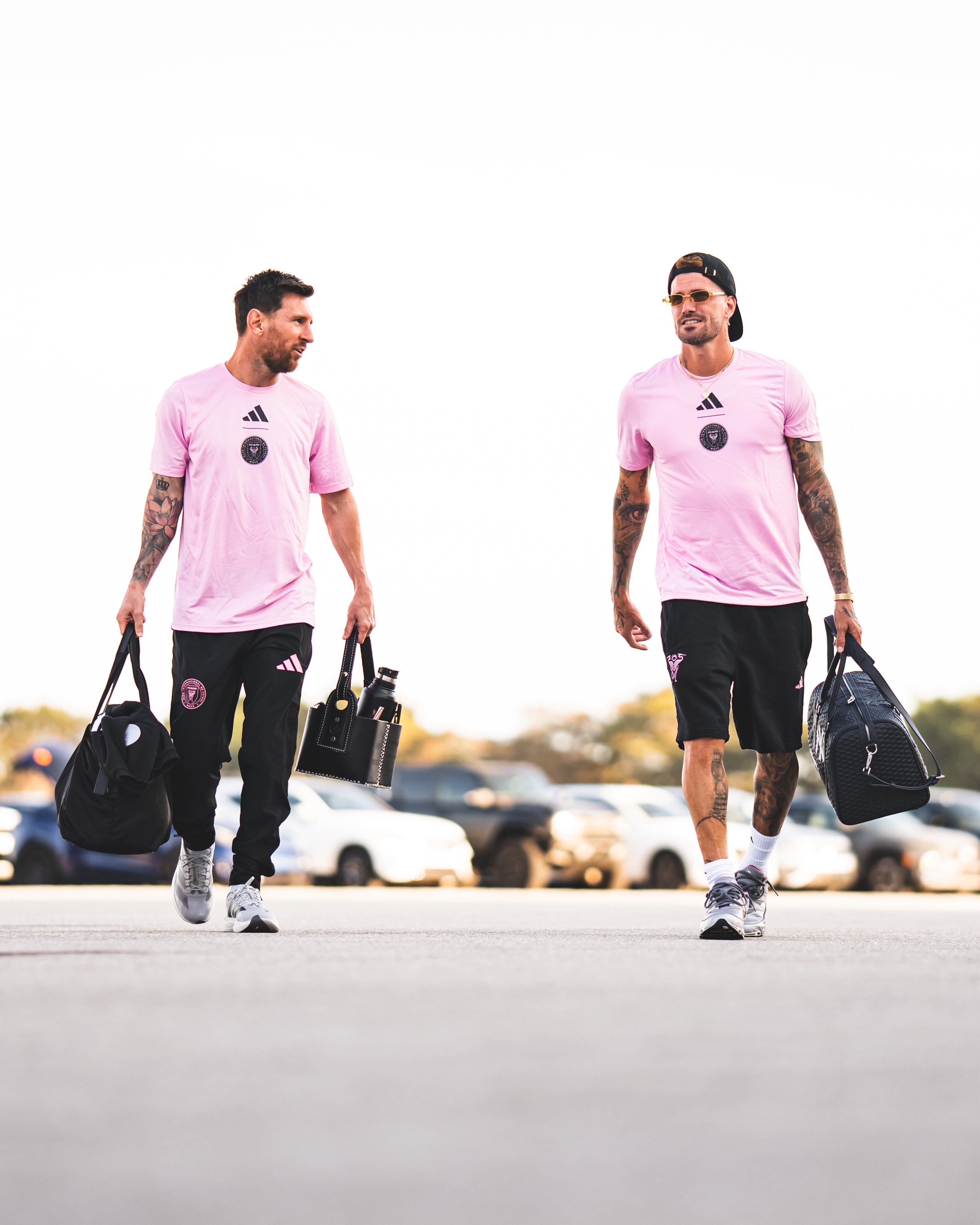 Lionel Messi rumbo a California con su amigo Rodrigo De Paul (@InterMiamiCF) 