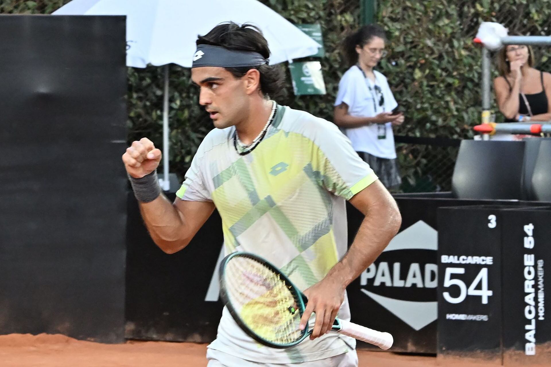 Bautista Torres celebra un punto (Fuente: Rosario Challenger)