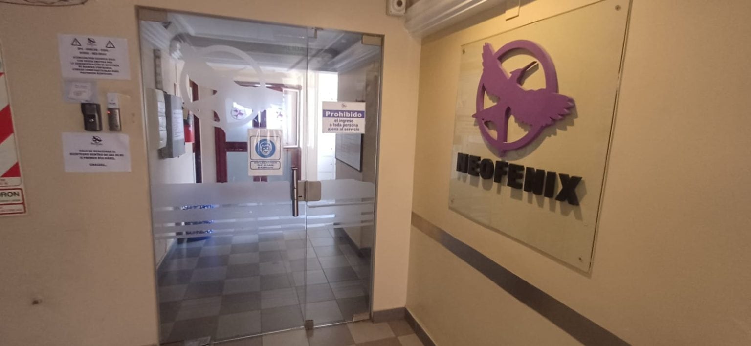 Equipos médicos del Hospital Público Materno Infantil se encontraron en una clínica privada de Salta