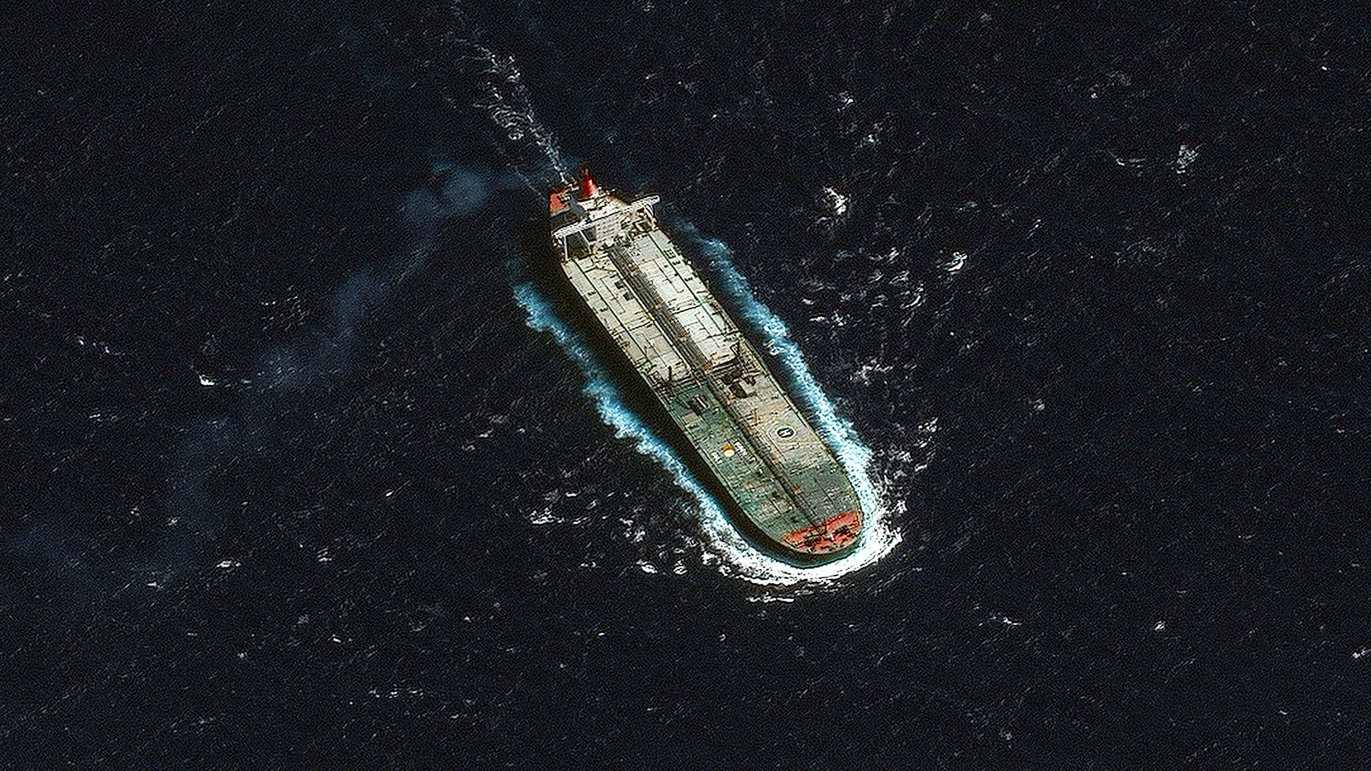 El petrolero Skipper, recientemente incautado por Estados Unidos frente a las costas de Venezuela. (©2025 Vantor vía AP)