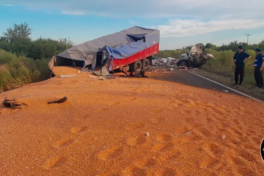 El accidente en Entre Ríos también involucró a un Volkswagen Gol Country y dejó tres personas con heridas leves, incluida una adolescente