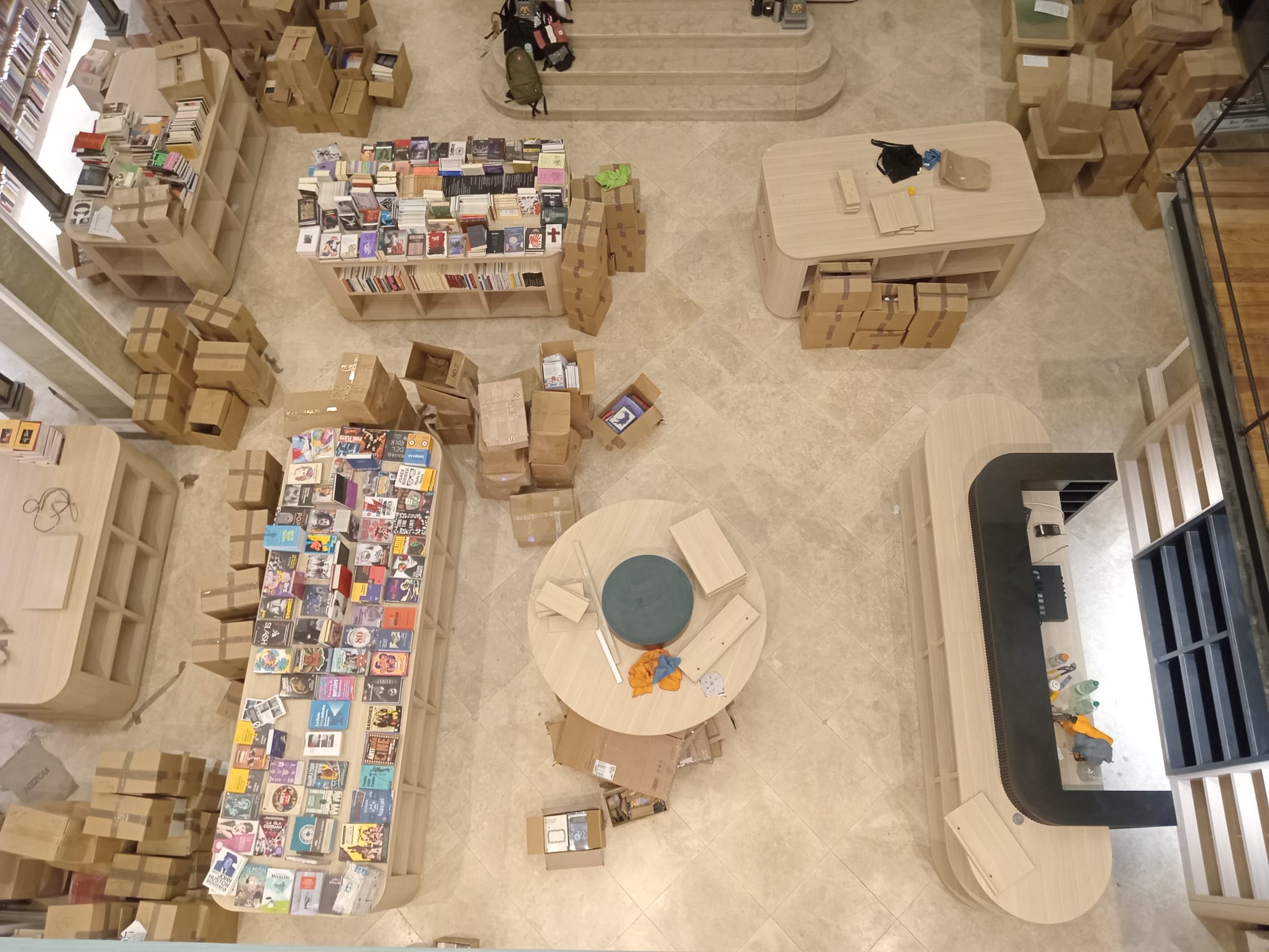 Además del Grupo Feltrinelli, están asociados los libreros Pablo Braun, Alejandro Lagazeta y Juan Castillo