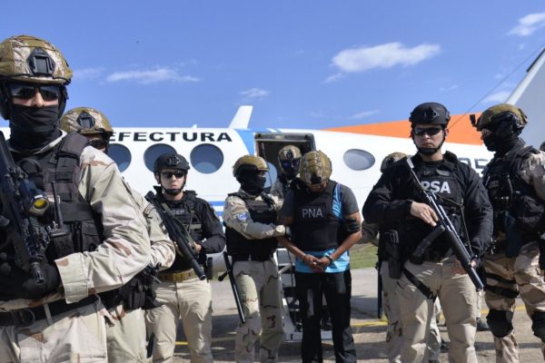 Frontera caliente: detuvieron en Misiones a un brasileño que intentaba cruzar con 225 mil cápsulas para armas de fuego