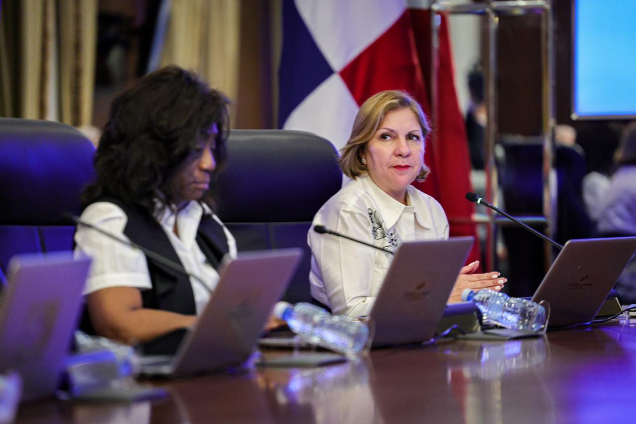 El Consejo de Gabinete autorizó a la ministra de Gobierno, Dinoska Montalvo, a presentar ante la Asamblea Nacional el proyecto de ley que incorpora el artículo 169-A al Código Penal para sancionar el uso de máscaras en manifestaciones con fines violentos. Tomada de la Presidencia