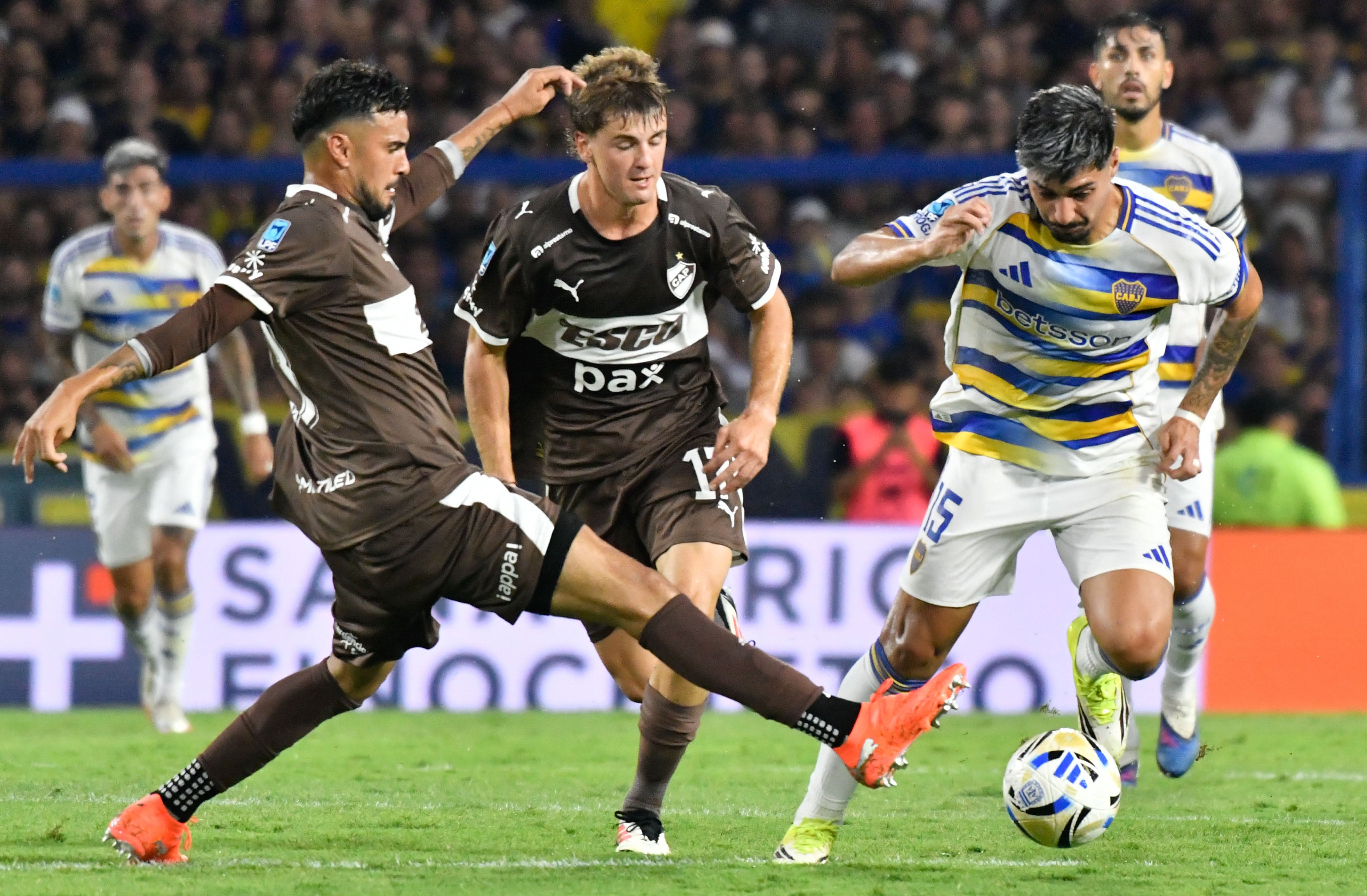Boca y Platense igualaron sin goles en la Bombonera (Foto: FOTOBAIRES)