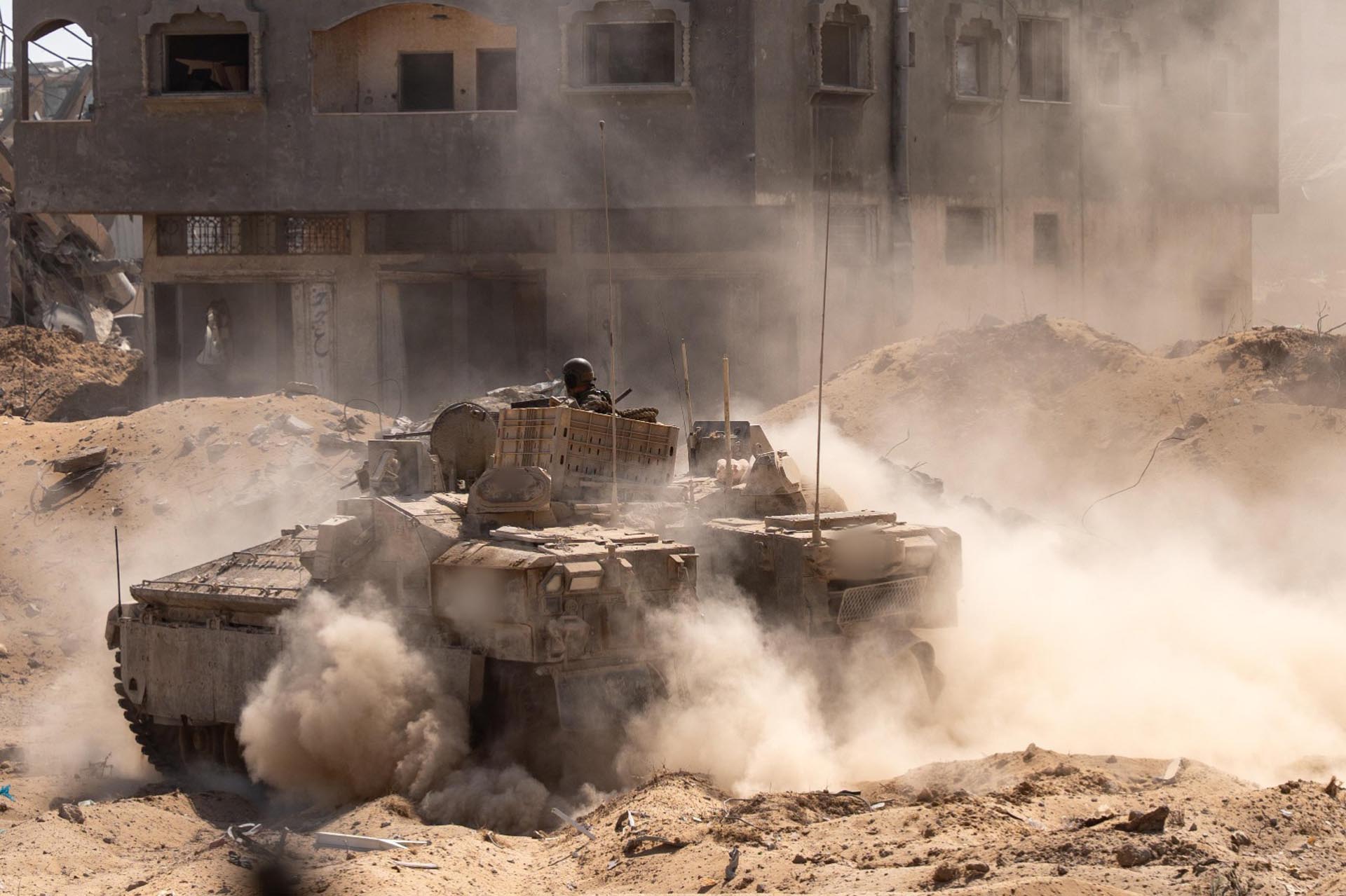 Las fuerzas militares de Israel señalaron que la aparición de armamento en instalaciones terroristas representa una infracción a los pactos de cese de hostilidades