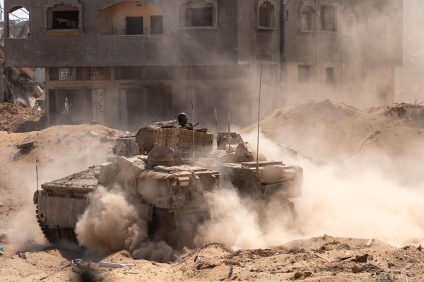 Israel intensificó sus ataques militares en el sur del Líbano contra depósitos de armas de Hezbollah