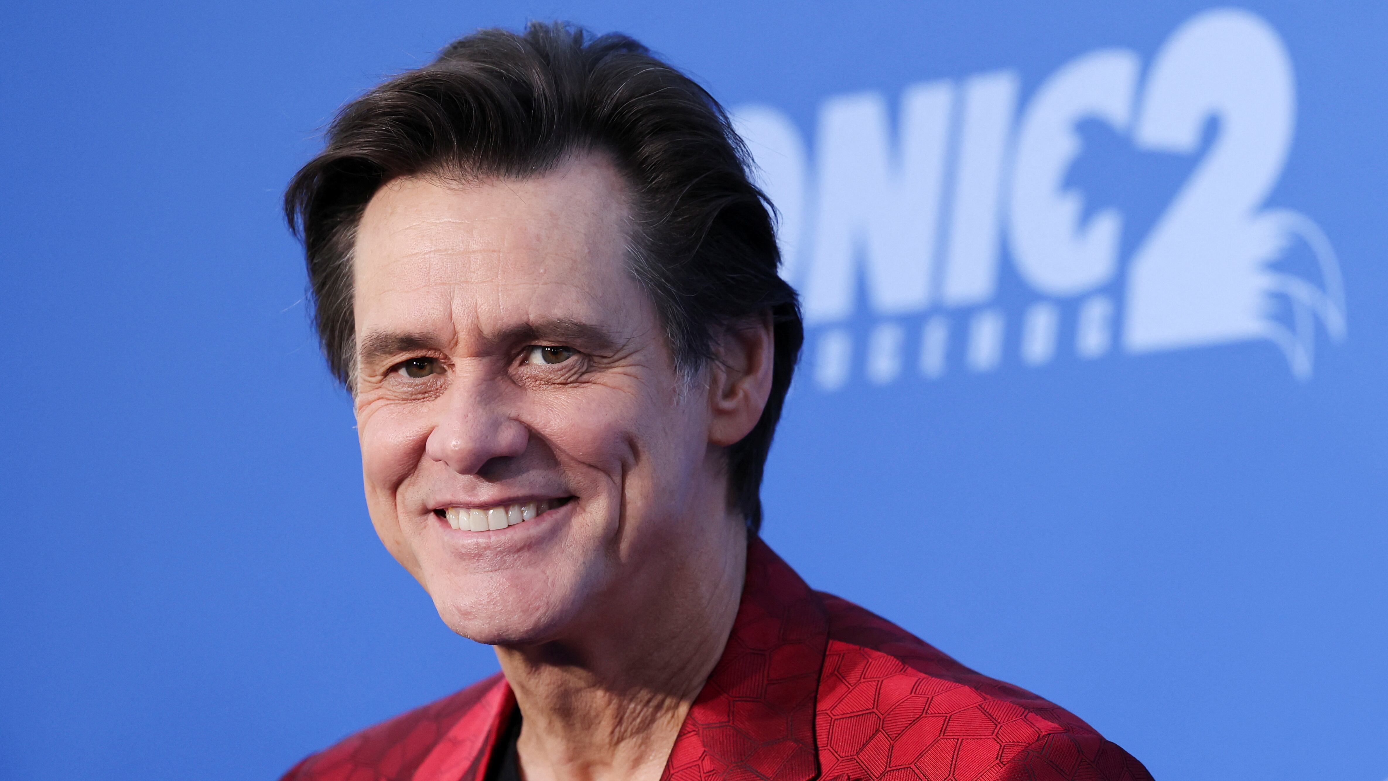 El maquillaje y el vestuario de El Grinch obligaron a Carrey a soportar largas jornadas e incluso a usar técnicas de respiración de la CIA para evitar la claustrofobia REUTERS/Mario Anzuoni