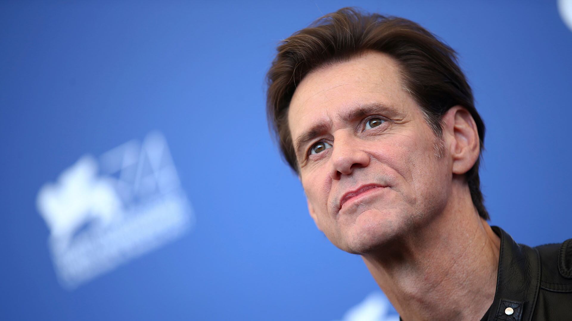 La actuación de Carrey en El Grinch se volvió emblemática para varias generaciones y consolidó la película como un clásico navideño a pesar de críticas divididas REUTERS/Alessandro Bianchi