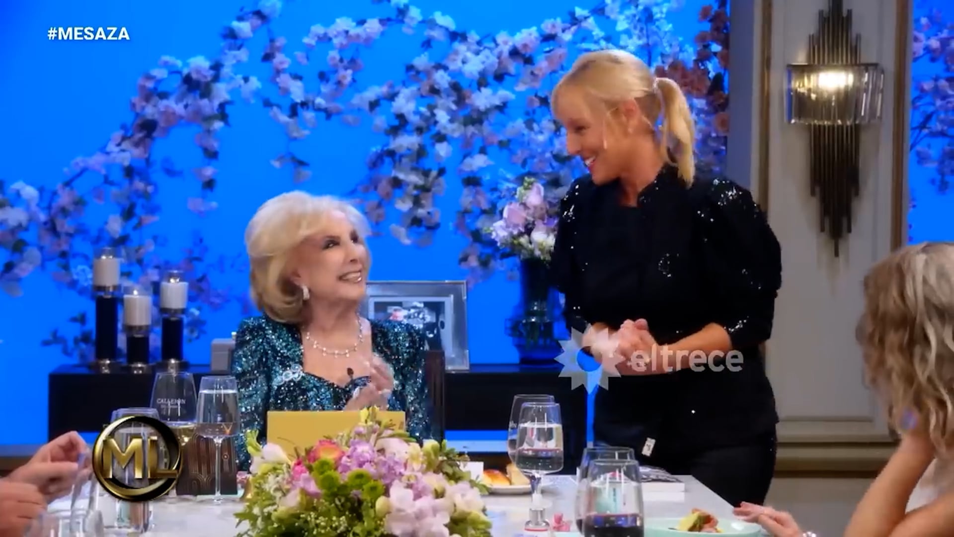 Mirtha Legrand y Jimena Monteverde en una de sus charlas cuando presentaba los platos a la diva