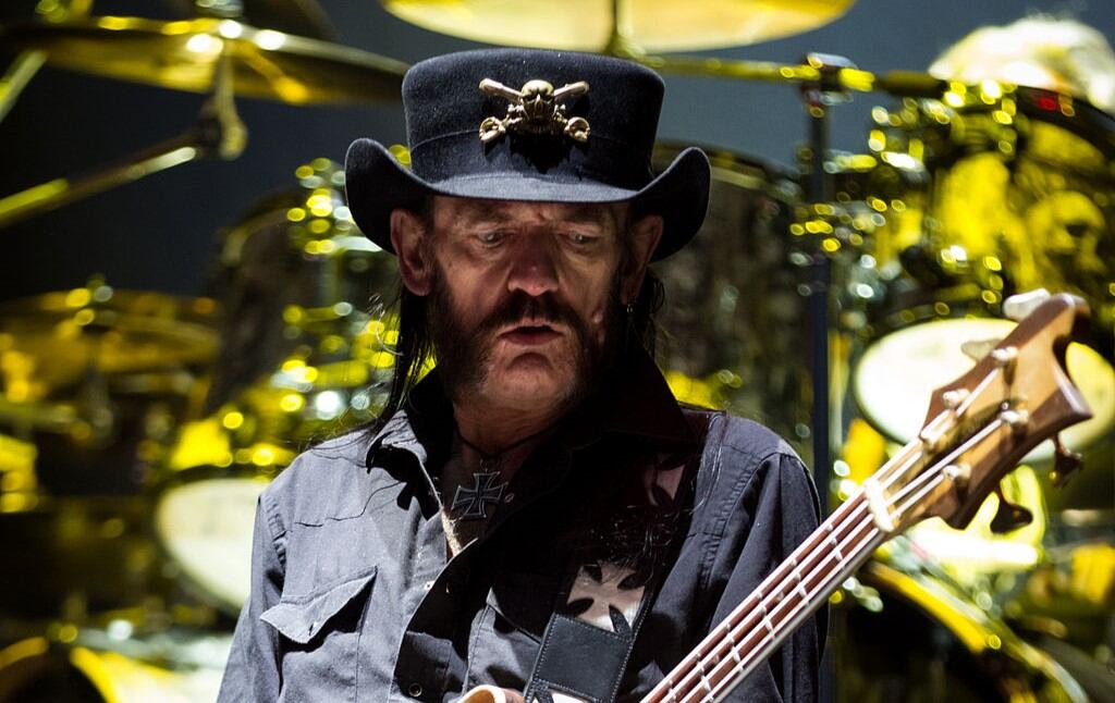 La letra de “Mama, I’m Coming Home” fue escrita en tan solo dos horas por Lemmy Kilmister luego de un encuentro casual con Ozzy Osbourne en Japón, según American Songwriter (Wikimedia Commons)