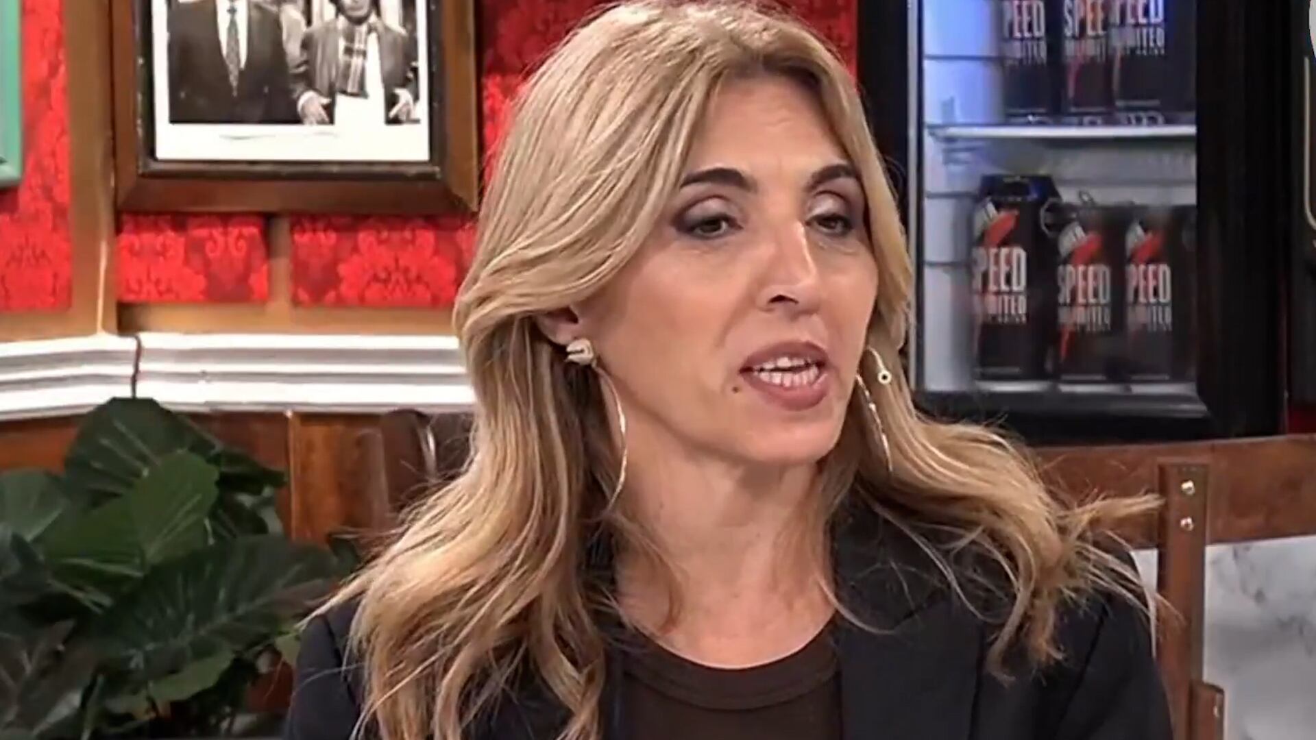 Cómo la interacción entre panelistas durante la transmisión revela las divisiones sobre la cultura laboral y la protesta nacional