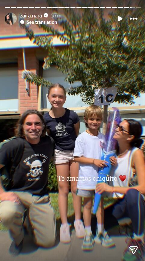 Con una postal junto a sus hijos, la modelo y el empresario celebraron el comienzo de clases (Instagram)