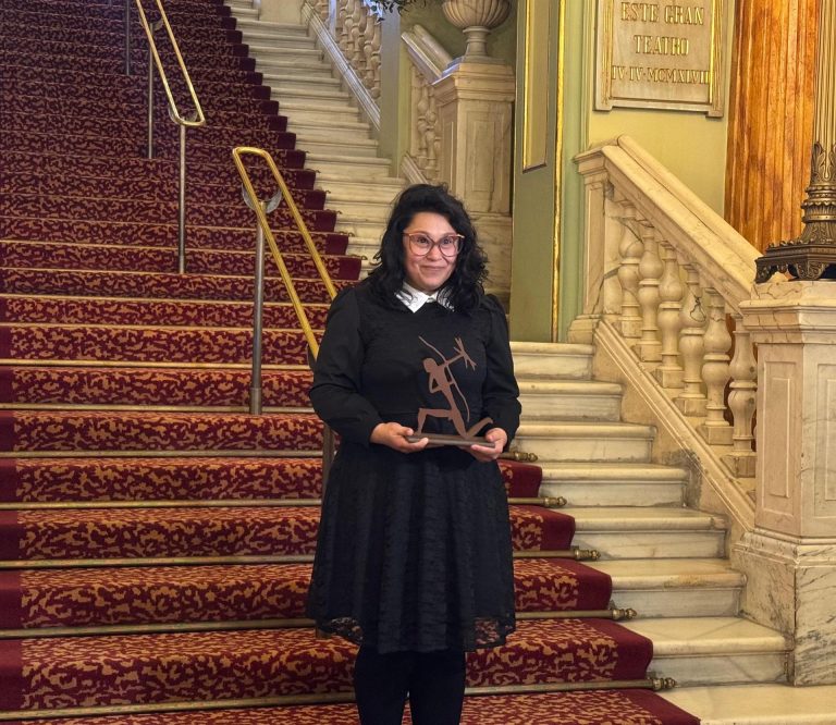 La mexicana Elma Correa ganó el Premio Biblioteca Breve con una novela sobre el fin de la inocencia