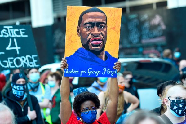 La nigeriana que se volvió negra en Estados Unidos: un libro leído a destiempo