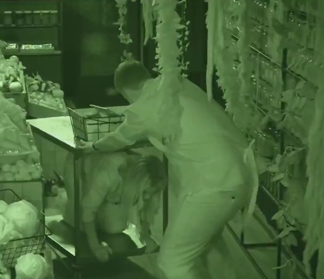 Wanda Nara sorprendió a Maxi López durante el desafío, dándole un susto adicional y provocando una reacción incómoda del exfutbolista