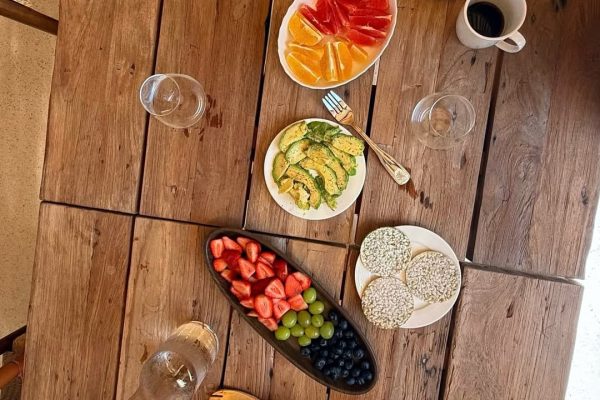 La reacción de María Becerra al animarse a probar comida típica de Perú: “Soy la comilona”