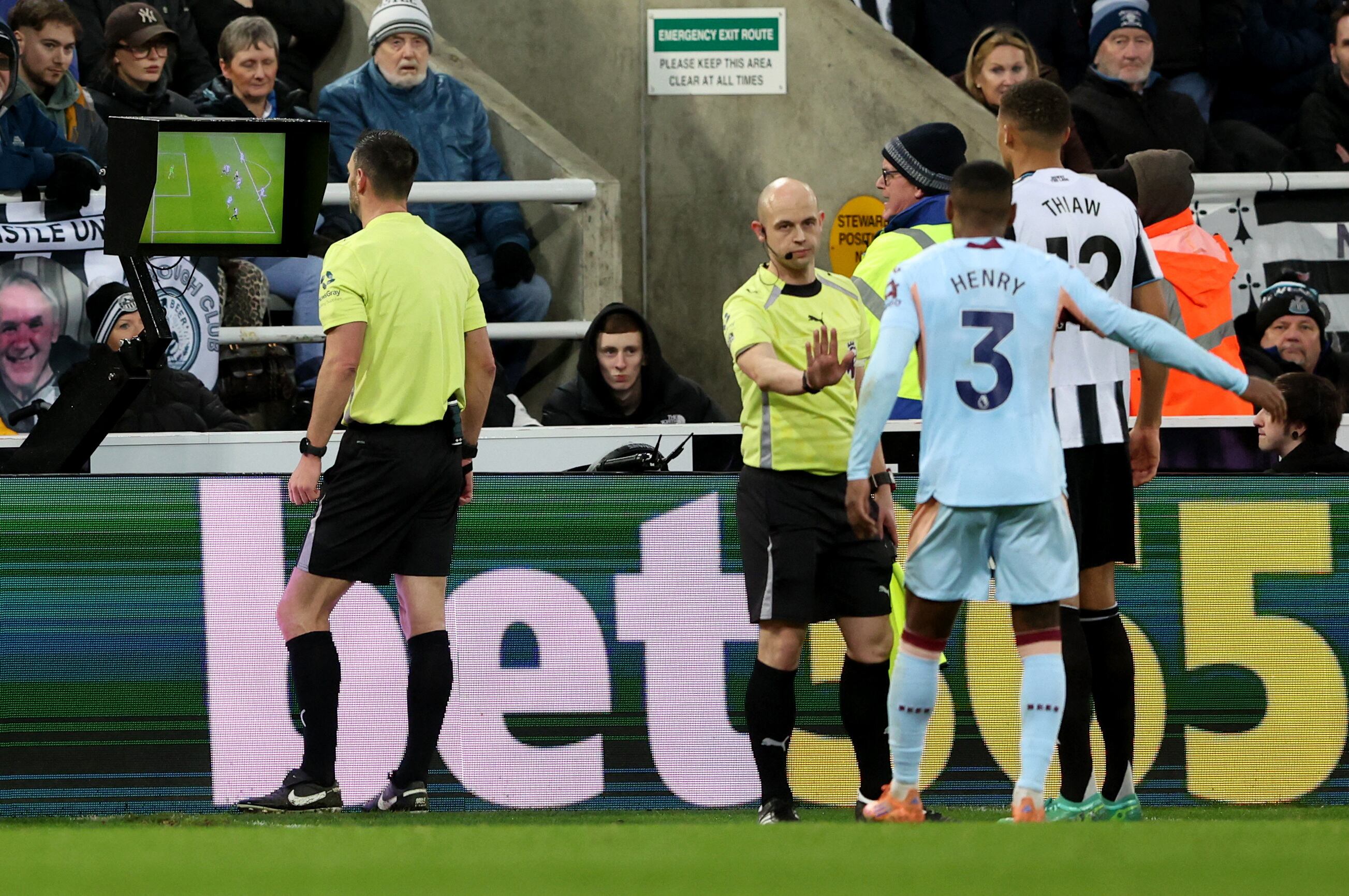 En Europa buscan que no se desvirtúe el uso del VAR (Foto Reuters)
