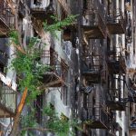 Las zonas de Ucrania bajo control ruso se enfrentan a problemas de agua, calefacción y vivienda