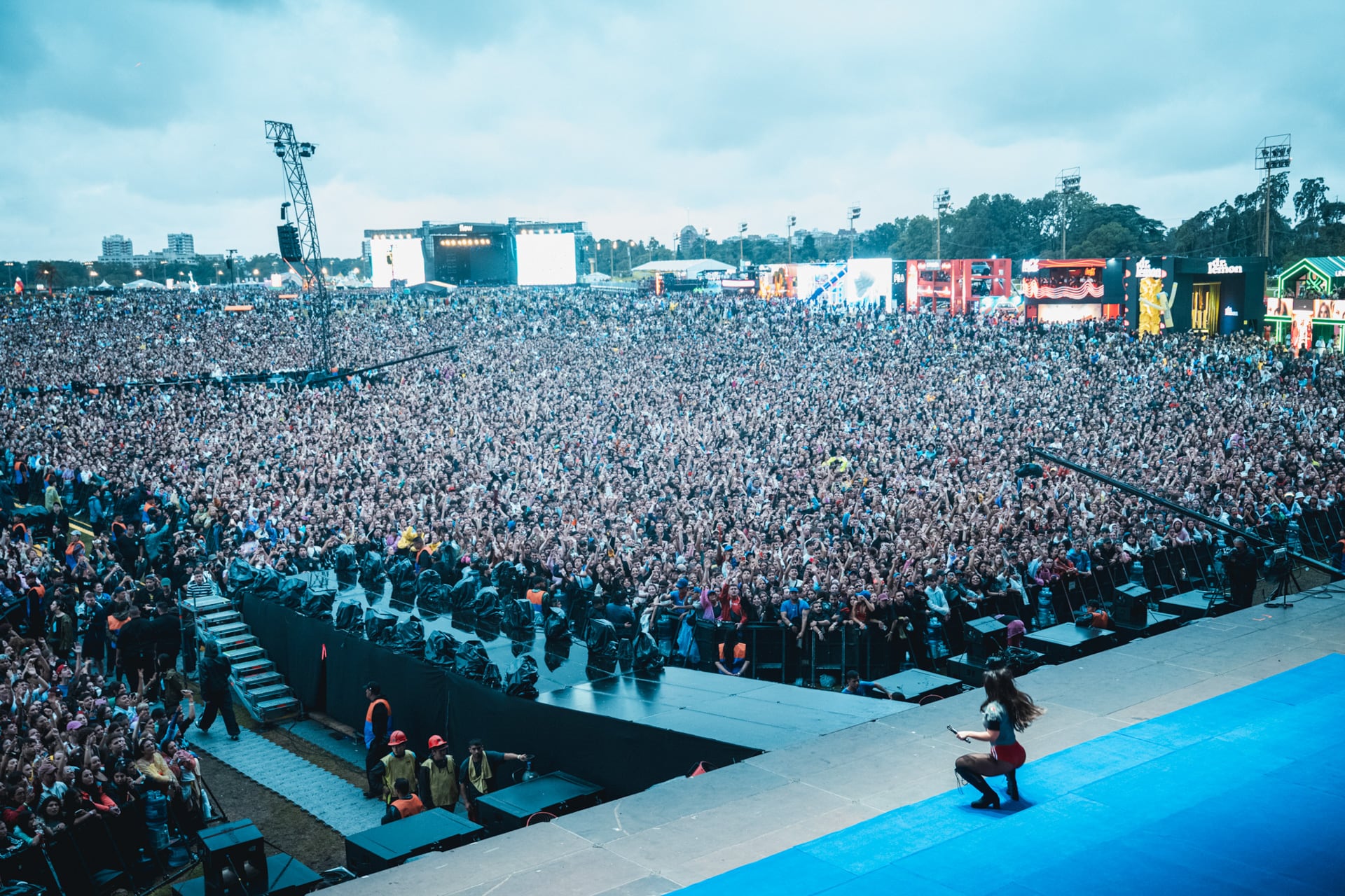 Una postal de la última edición del festival. Para el 2026, Lollapalooza Argentina propone escenarios estratégicamente ubicados, Kidzapalooza renovado y zonas de relax (DF ALL ACCESS)