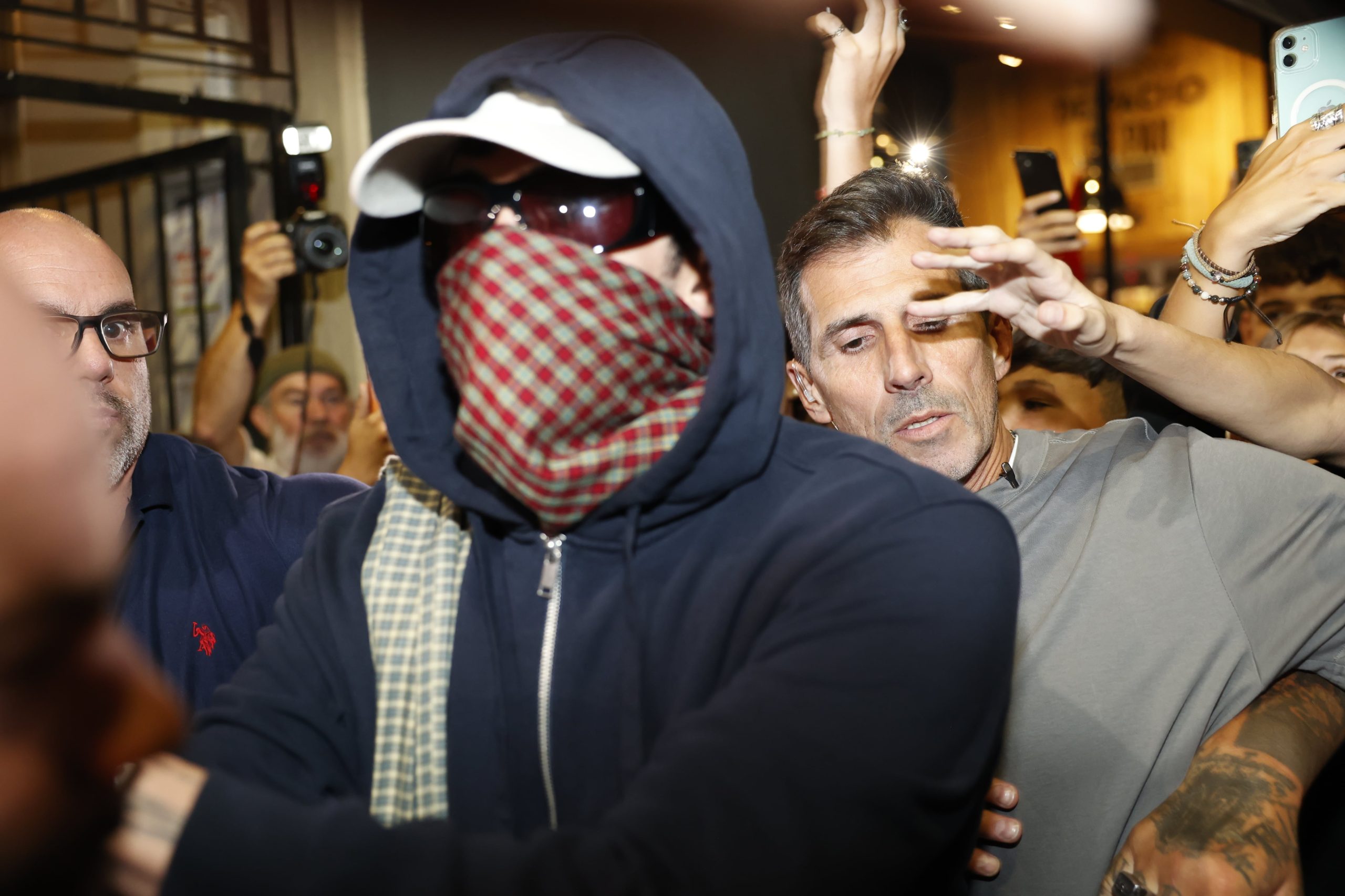 ¿Los argentinos somos latinos o australes?: el debate que se viralizó tras la llegada de Bad Bunny al país