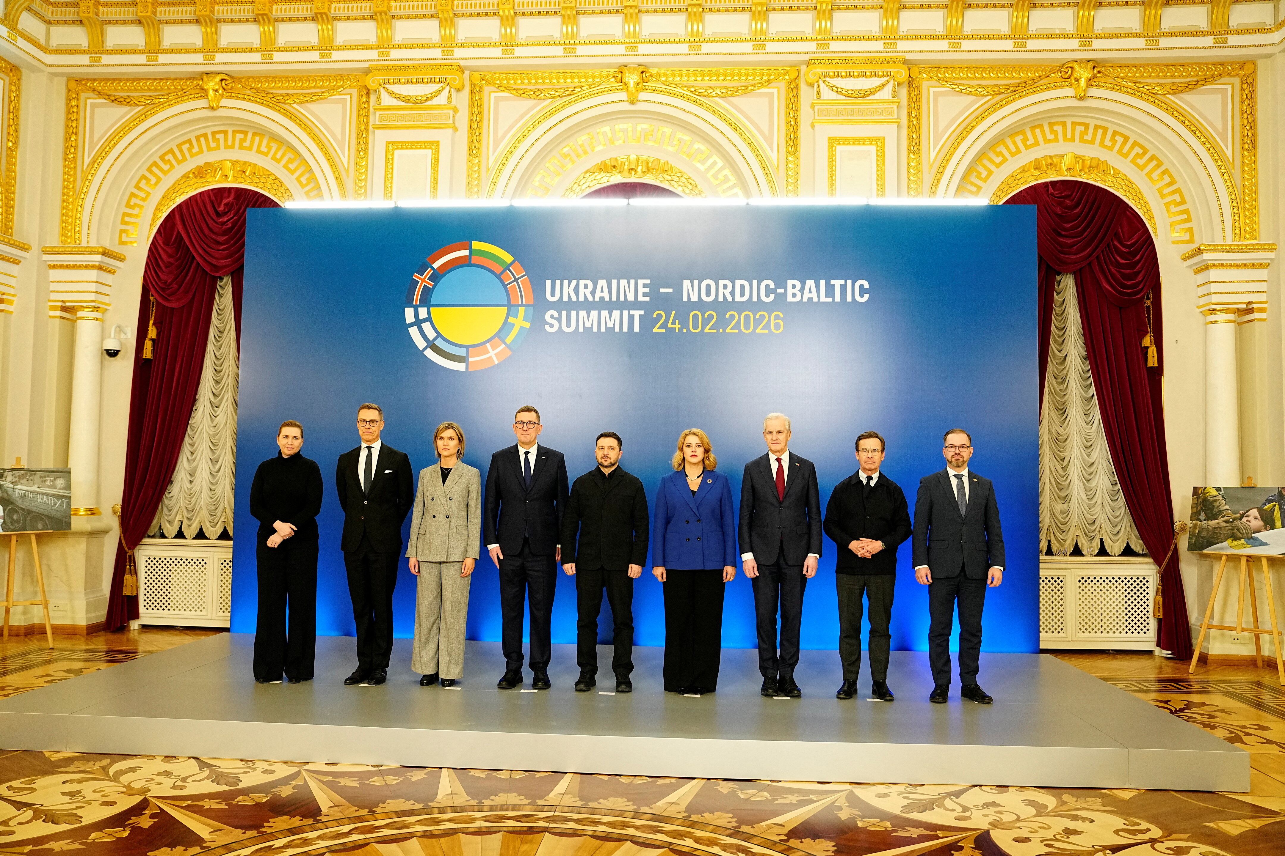 La primera ministra danesa, Mette Frederiksen, asiste a una reunión con el presidente de Ucrania, Volodymyr Zelensky, en el Palacio Mariinsky en Kiev, Ucrania, el 24 de febrero
Ritzau Scanpix/Mads Claus Rasmussen vía REUTERS