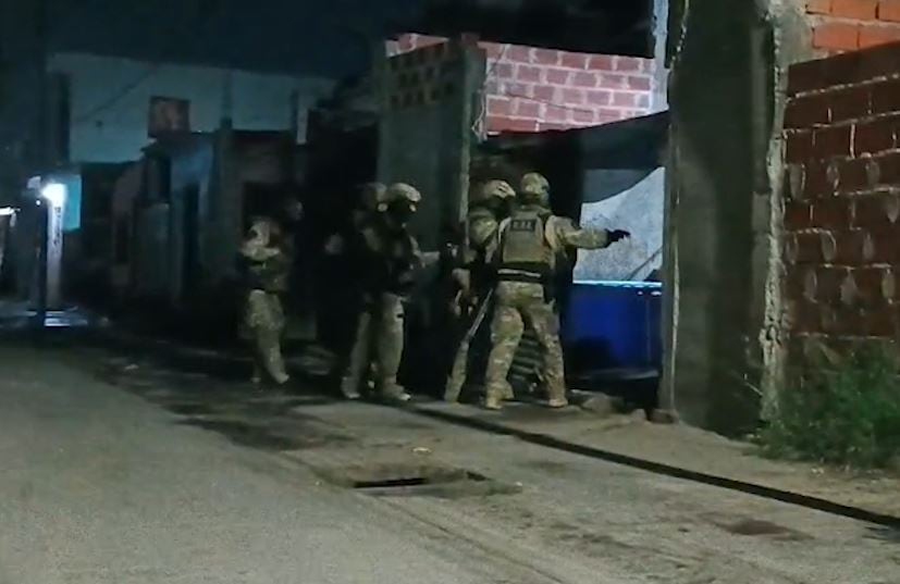 Más de 60 allanamientos en Lanús para desbaratar una banda de motochorros que operaba en autopista Ricchieri