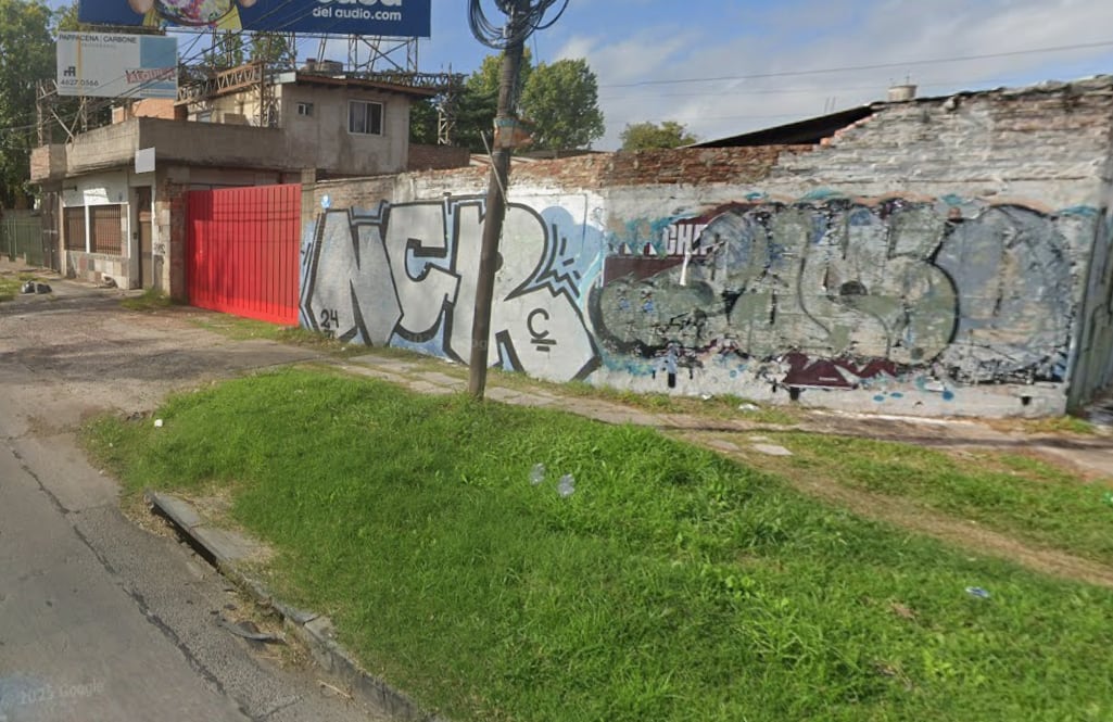 Personal policial arribó al aserradero tras un llamado al 911, el portón del predio se encontraba abierto