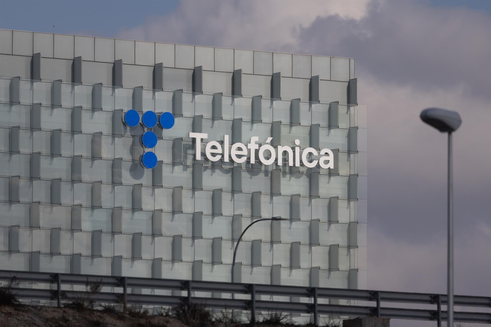 Telefónica cerró la venta de su filial en Colombia 