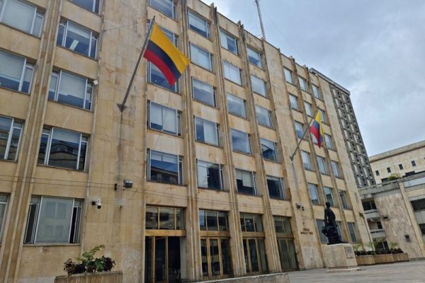 Millicom compró Telefónica Colombia por USD 214 millones