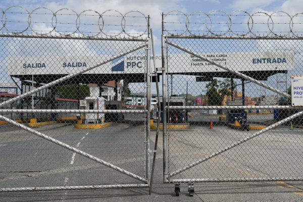 Mulino descarta expropiación de puertos y el Gabinete aprueba contratación millonaria de APM Terminals y TIL Panamá S.A.