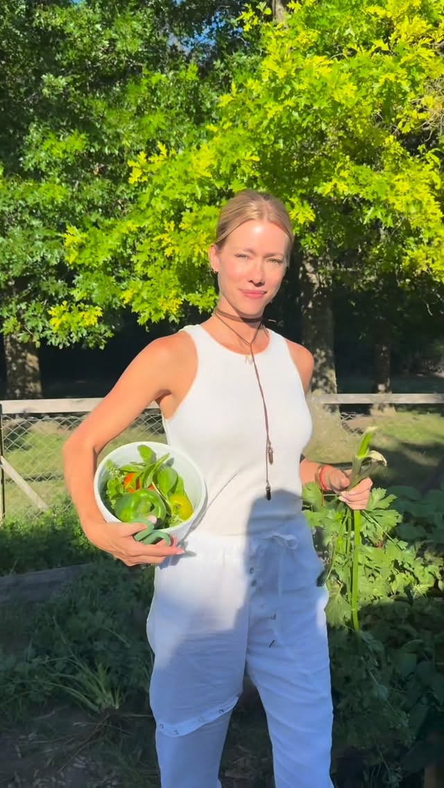 Además, la modelo volvió a reafirmar que la huerta que muestra es propia (Instagram)