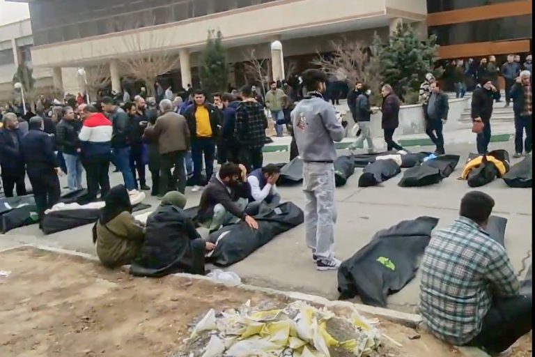 Organismos denuncian la muerte del influencer Ali Rahbar tras ser detenido en las protestas en Irán