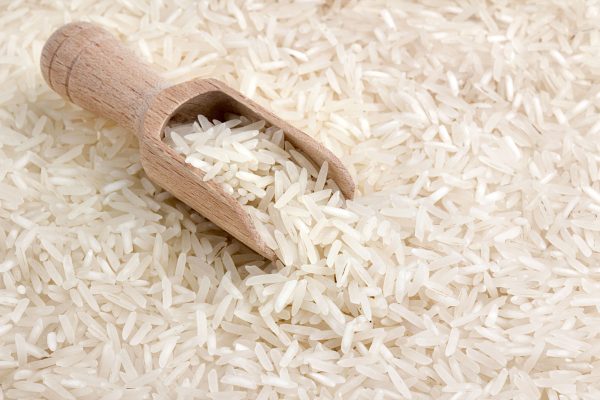 Por qué el arroz con huevo brinda los mismos beneficios que la carne roja en proteínas, según los expertos