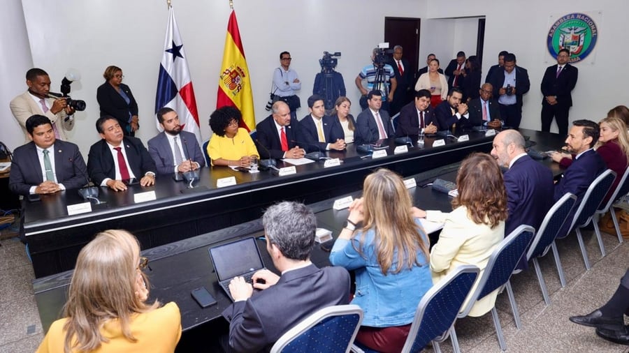 El dirigente español resaltó la importancia de la comunidad iberoamericana como actor estratégico en el escenario global. Tomada de la Asamblea Nacional