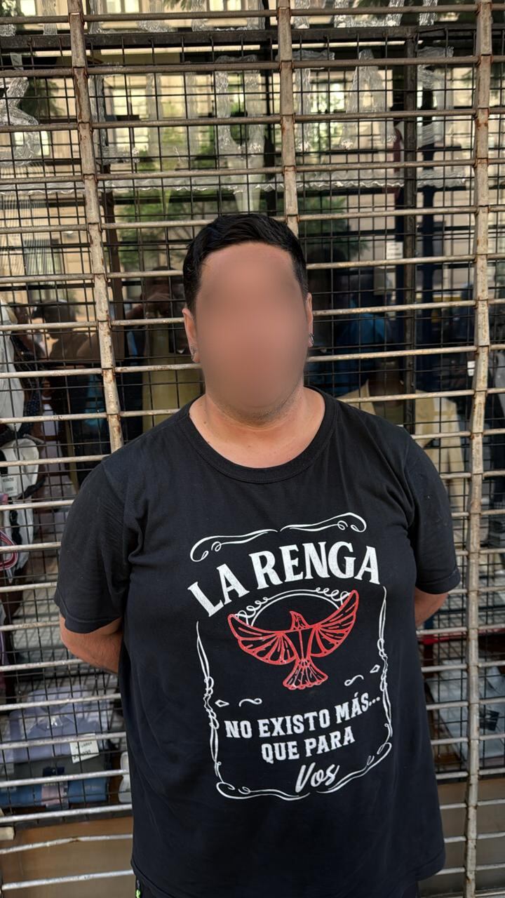 La Policía de la Ciudad detiene a un hombre de 39 años por arrojar bombas molotov durante las protestas frente al Congreso