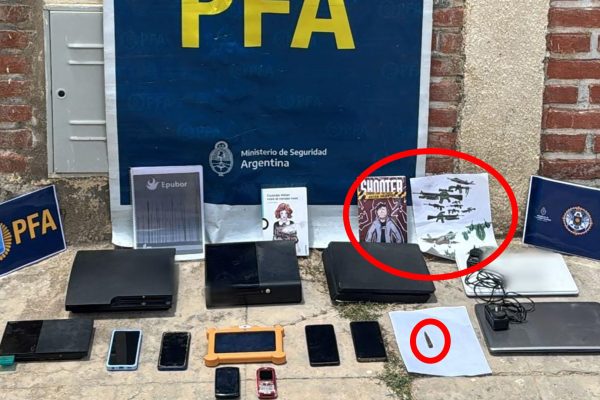 Qué encontraron en las casas de dos adolescentes acusados de planear una masacre escolar