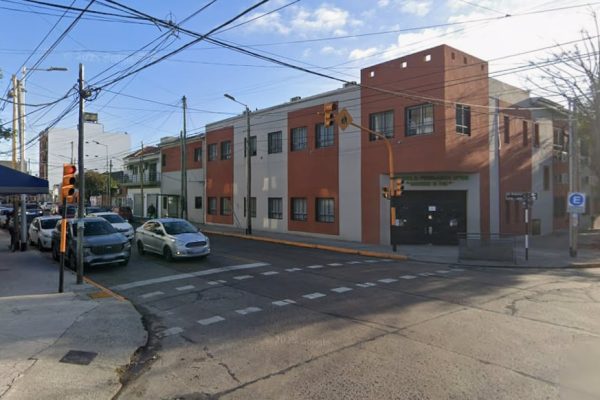 Robaron una camioneta y embistieron y mataron a un policía que los perseguía en Avellaneda