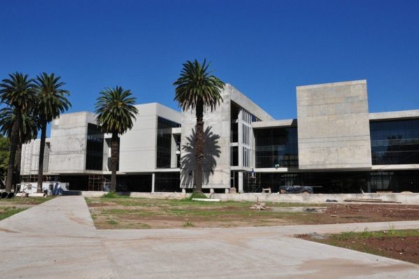 Rosario: discutió con sus vecinos por un perro, los amenazó con un arma de fuego y fue detenido